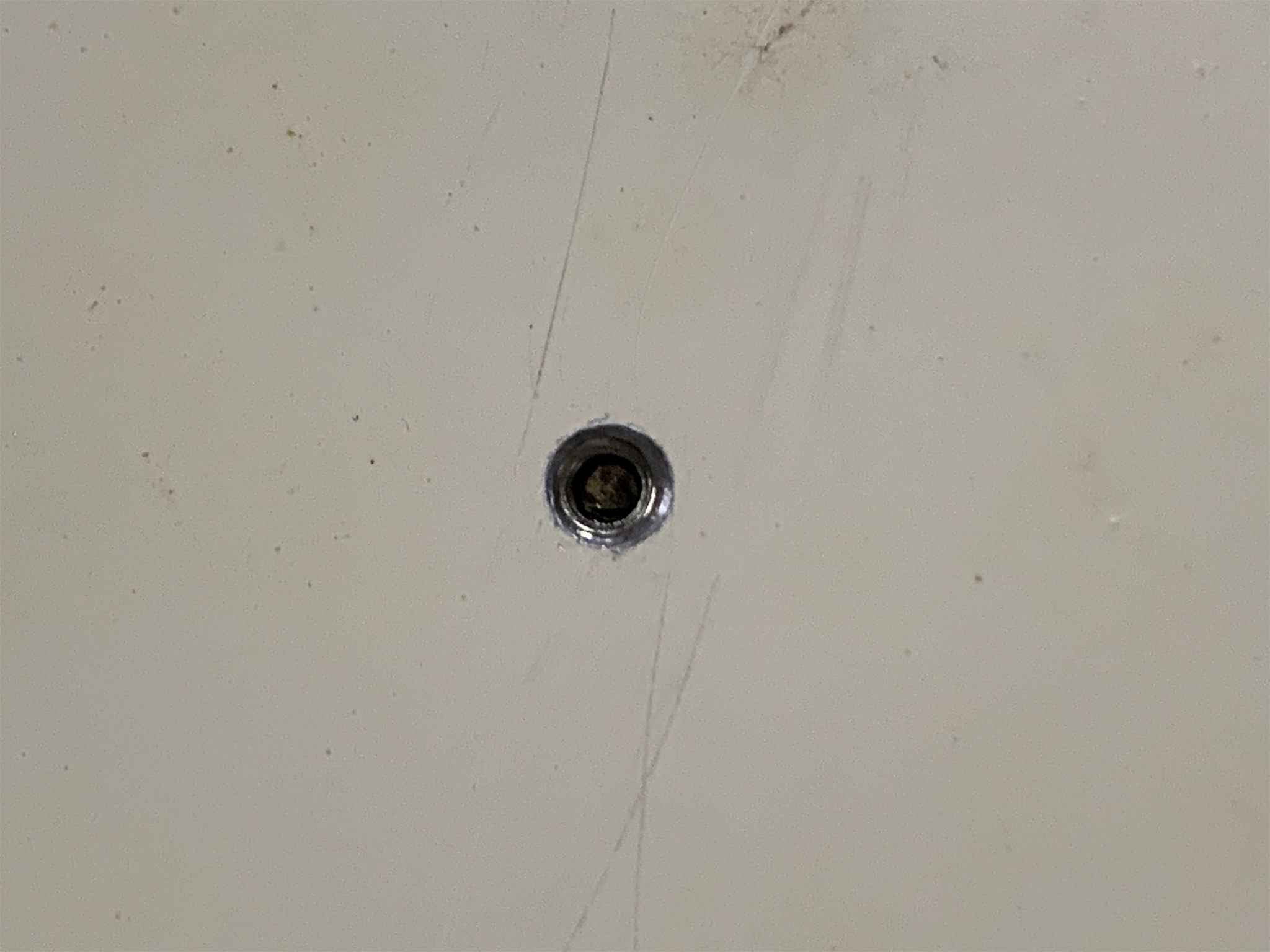 之後就可以得到準準準的孔位了。而投影片還可以留著下次使用~~